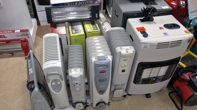 Опалювальний сезон у Луцьку затримується: як і чим безпечно обігріти помешкання