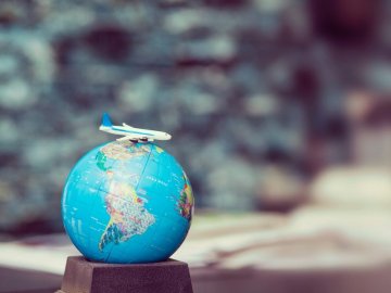 Відпочинок за кордоном: як українцям правильно спланувати літню відпустку