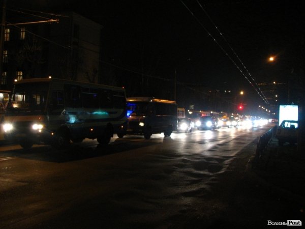 У Луцьку автомобіль збив на смерть людину. ФОТО