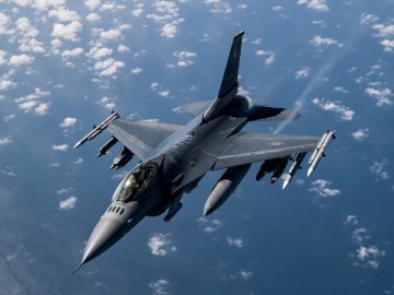В ОП заявили, що ймовірність передачі F-16 для України – висока