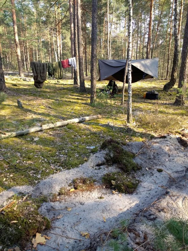 «Автомобілі їдуть повільніше, ніж я йду», – голландський мандрівник про волинські дороги. ФОТО