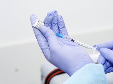 У Луцьку відкриють пункт щеплень, де від коронавірусу вакцинуватимуть дітей. ВІДЕО