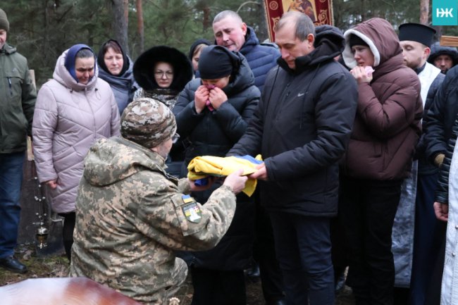 У 20 років життя обірвала війна: на Волині попрощалися з молодим Героєм Костянтином Масюком