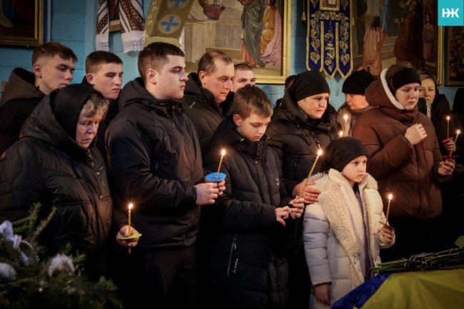 У 20 років життя обірвала війна: на Волині попрощалися з молодим Героєм Костянтином Масюком