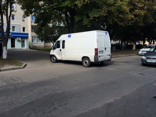 У Луцьку в районі дитячої лікарні сталася ДТП. ФОТО