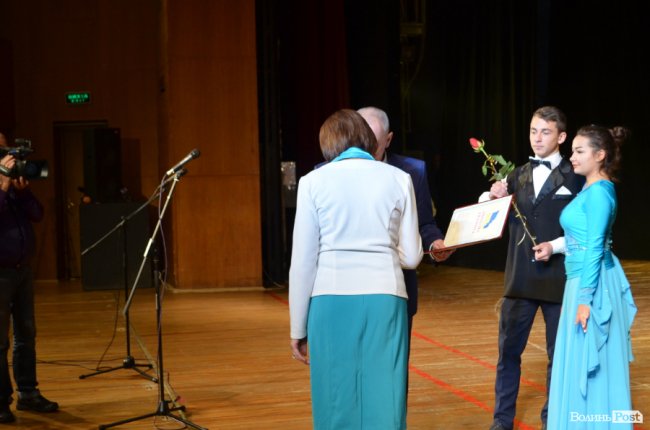 У Луцьку нагородили кращих освітян Волині. ФОТО