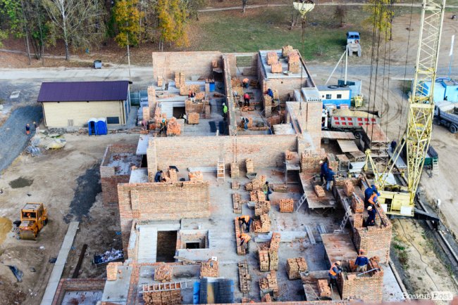 У Луцьку продовжує «рости» яскравий ЖК «Caramel Residence». ФОТО*