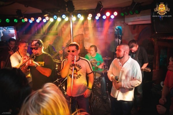 Фото концерту «Гуцул Каліпсо» в Луцьку