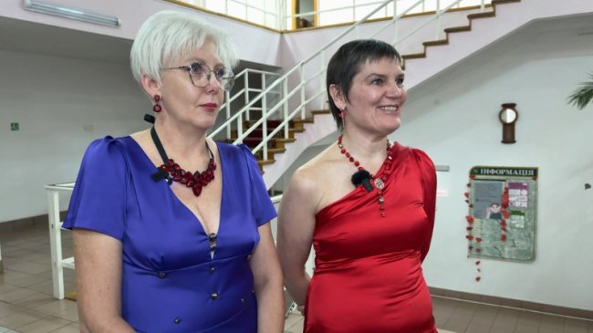 Ветеранка презентувала у Луцьку колекцію одягу, ескізи до якої малювала у полоні. ФОТО