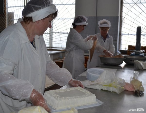 Як у Луцьку роблять торти. ФОТО 