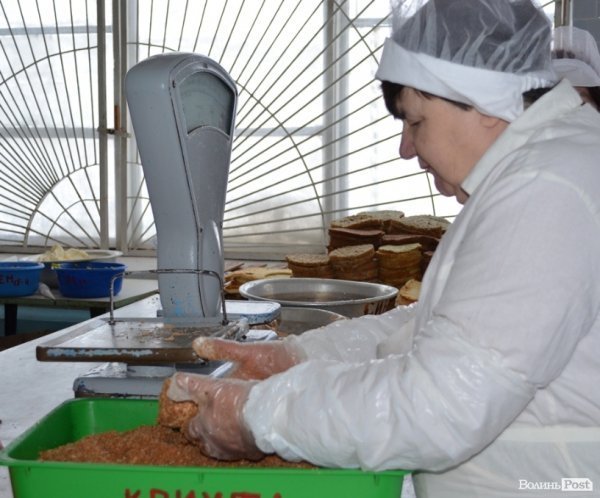 Як у Луцьку роблять торти. ФОТО 