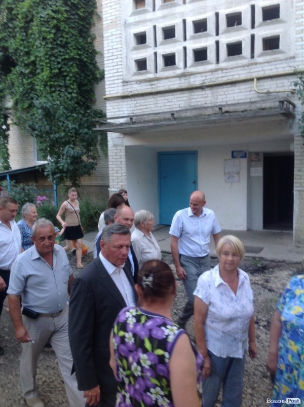 Мешканці ДПЗ давали поради меру Луцька та депутатам щодо облаштування їхніх дворів