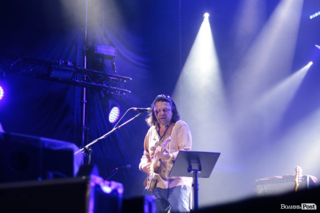«Шикидим», лірика і вибуховий «O.Torvald»: перший день «Бандерштату». ФОТО