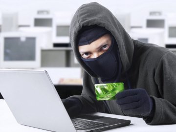 «Ваш родич – у полоні»: як лучанку «розвели» шахраї. ВІДЕО