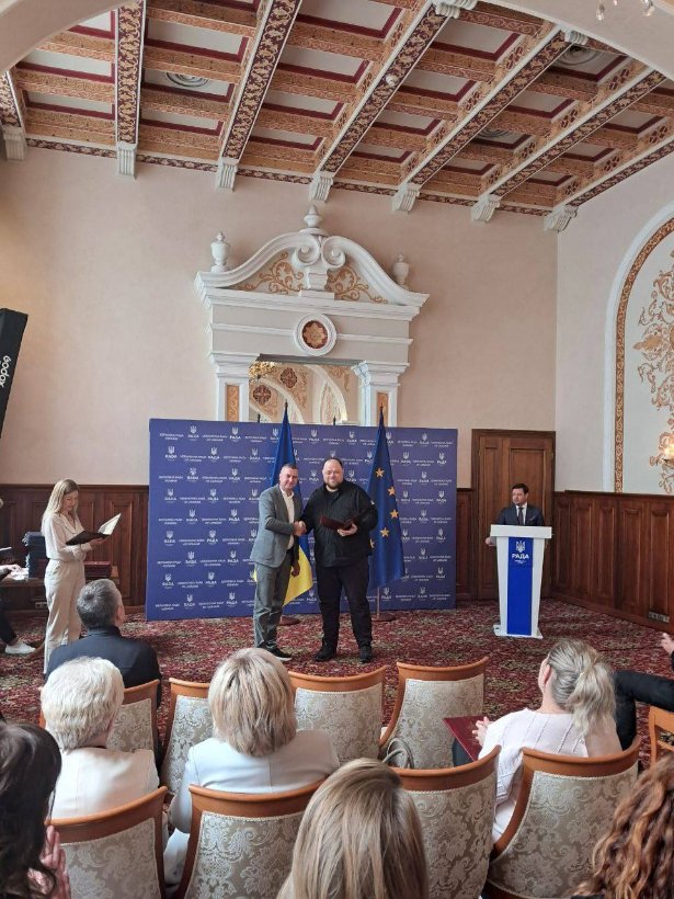 Нагородили вчителя з Волині, який розробив електронну платформу для шкільних журналів. ФОТО