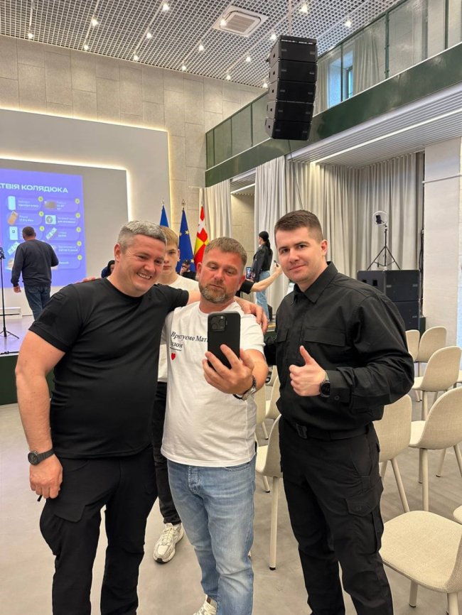 Військовий з Луцька виграв квартиру під час благодійного розіграшу для Матвія Колядюка