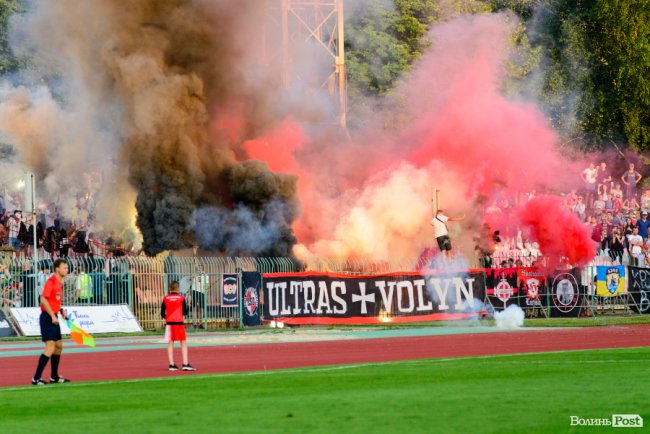 «Волинь» – «Карпати»: великий фотозвіт із нашумілого матчу