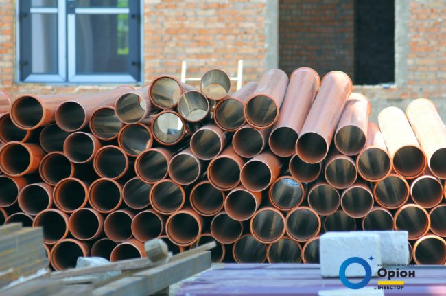 Перші квадрохауси у Луцьку: у ЖК «Оріон» кипить робота. ФОТО*