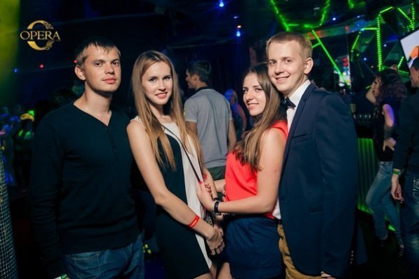 У луцькому клубі - вечірка з чоловічим стриптизом. ФОТО