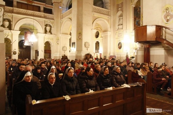Як Луцькі католики святували Пасху. ФОТО