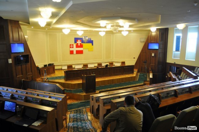 Позачергова сесія Волиньради: 26 фотомиттєвостей