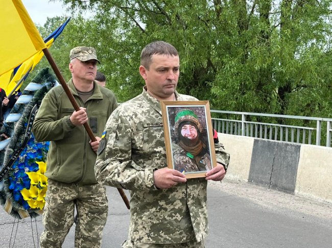 Рано втратив батьків: на Волині попрощалися із загиблим 36-річним Героєм Романом Абрамчуком