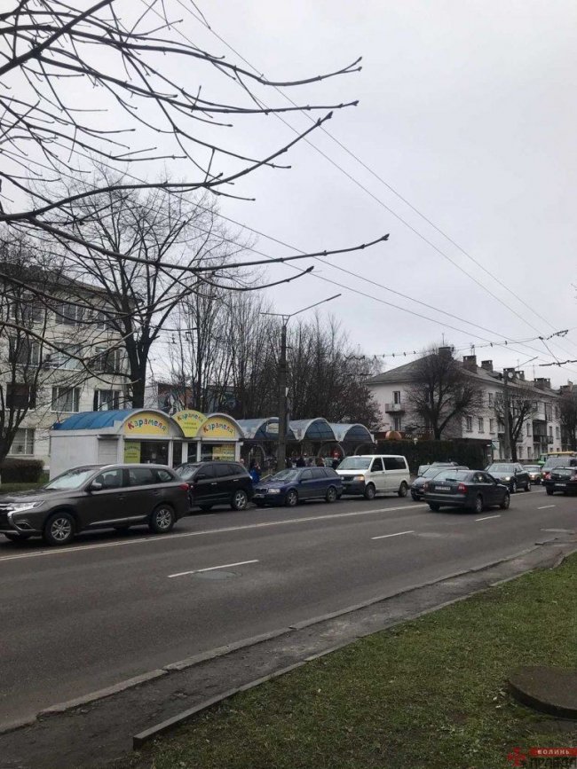 У Луцьку на Перемоги – подвійна аварія. ФОТО