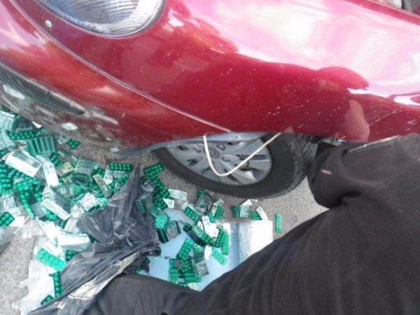 Українець намагався доправити у Крим майже 54  тисячі пігулок  димедролу