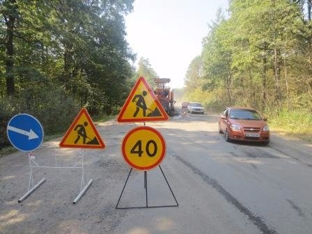 Відновлено ремонтні роботи на трасі Львів-Радехів-Луцьк. ФОТО