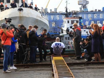 Зубами протягнув корабель: українець потрапив до Книги рекордів Гіннеса. ФОТО