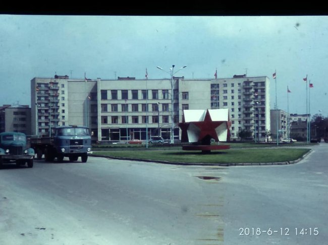 ЦУМ і фонтани з дельфінами: яким був Луцьк майже пів століття тому. РЕТРОФОТО