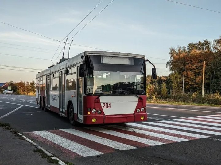 Тролейбуси знову їдуть до кладовища: у Луцьку відновили повноцінний рух маршруту №3