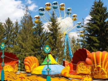 Оновлювати атракціони у центральному парку не планують