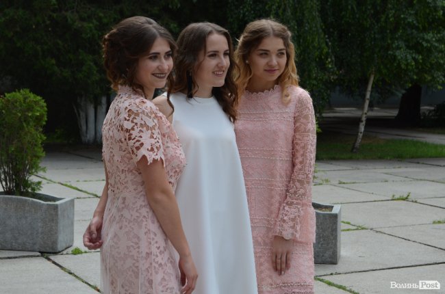 «Ви наша надія»: у луцькому педколеджі – випускний. ФОТО
