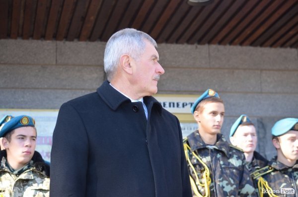 Сотні ліцеїстів склали присягу на головній площі Луцька. ФОТО