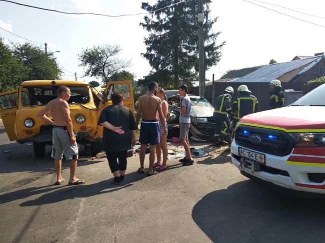 Водія вирізали з автівки: на Волині сталася смертельна аварія. ФОТО 