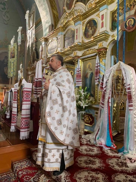 Затамувала подих і не могла поворухнутися, – волонтерка про службу у храмі під Луцьком. ФОТО