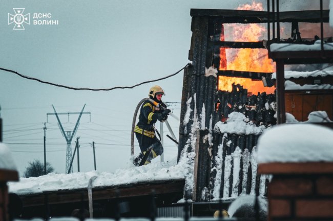 На Волині горів хлів