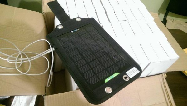 Волинським військовим передадуть сонячні панелі для зарядки радіостанцій. ФОТО