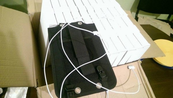 Волинським військовим передадуть сонячні панелі для зарядки радіостанцій. ФОТО