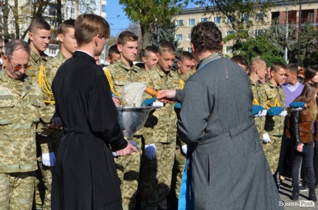 «Нам є що захищати»: урочиста посвята ліцеїстів у Луцьку.  ФОТО
