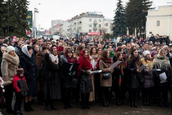 Як у центрі Луцька протестанти святкували Різдво
