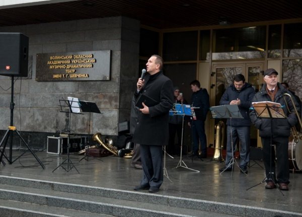 Як у центрі Луцька протестанти святкували Різдво