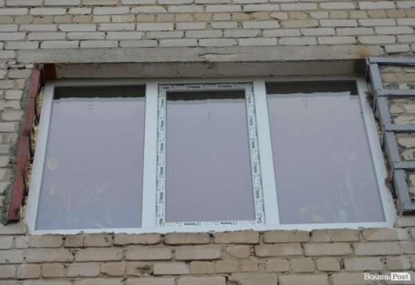 Будинок з обвалом «ліплять до купи», а він «розлазиться», – мешканці. ФОТО