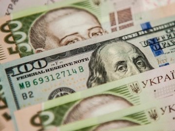 У листопаді українців можуть чекати коливання курсу долара