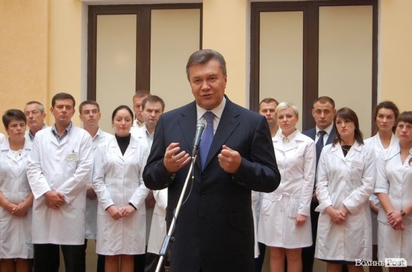 Янукович відвідав Волинську обласну клінічну лікарню. ФОТО