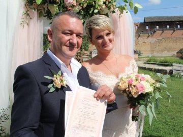 Одружився власник луцького секс-шопу «Казанова». ФОТО