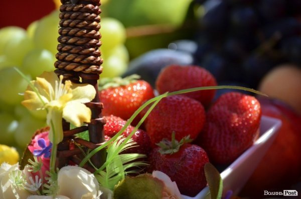 Як у Луцьку віряни відзначали Яблучного Спаса. ФОТО