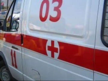 Дитина випала з вікна 6-го поверху, кидаючи мамі ключі 