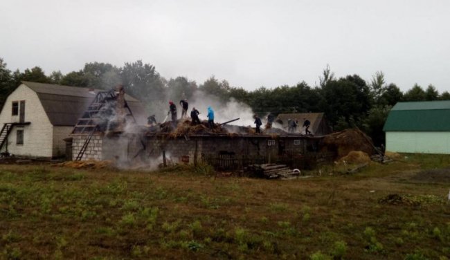 На Волині горіла господарська споруда. ФОТО